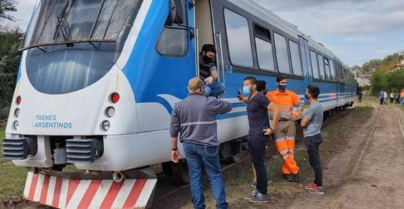 http://www.rieles.com/front/wp-content/uploads/tren-de-las-sierras-1068x712-1-692x360.jpg
