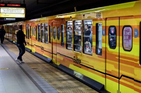 https://prensaobrera.com/_next/image?url=https%3A%2F%2Fadmin.prensaobrera.com%2Fwp-content%2Fuploads%2F515509-subte-linea-b-482x321.jpg&w=3840&q=75