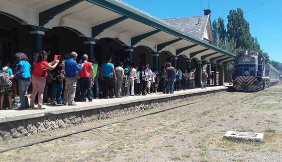 Partió el “Tren de los Derechos, de la Cordillera al Mar”