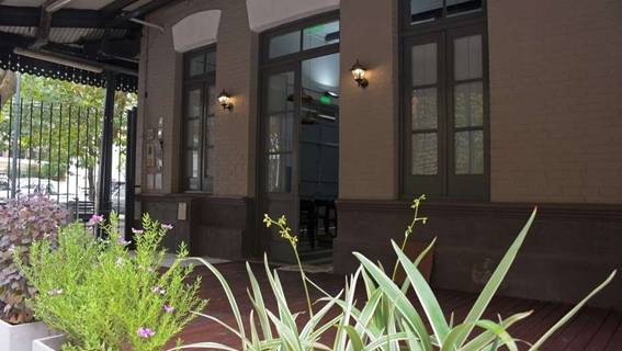 La estación Villa del Parque cumple 110 años y buscan recuperar su brillo original