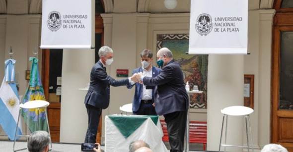 http://www.rieles.com/front/wp-content/uploads/el-megaproyecto-la-unlp-el-polo-tecnologico-y-el-tren-universitario-beneficiara-los-mas-750000-habitantes-la-region-sudoeste-la-ciudad-692x360.jpg