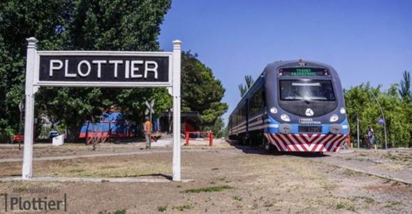 http://www.rieles.com/front/wp-content/uploads/tren-plottier-prueba-piloto-692x360.jpg