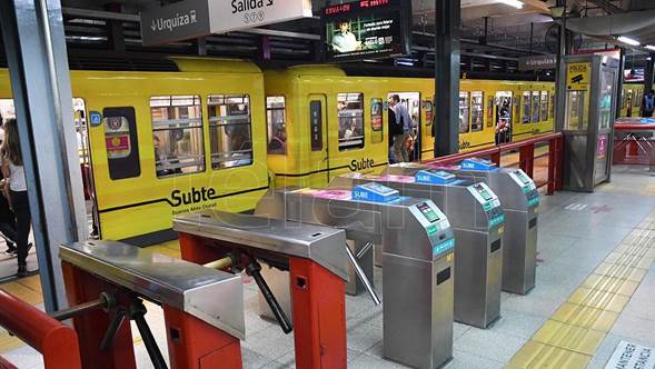 El boleto del subte pasó de $ 21 a $ 25,50, mientras que el premetro aumentó de $ 7,50 a $ 9,10.