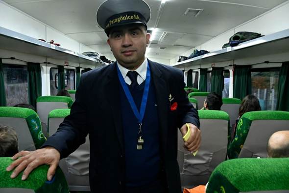 https://www.rionegro.com.ar/wp-content/uploads/2022/08/Bche-Guarda-del-tren-Jorge-Anicoy-04.webp?w=1080