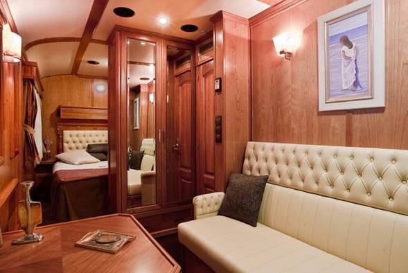 Interior de una de las suites del tren Trancantábrico
