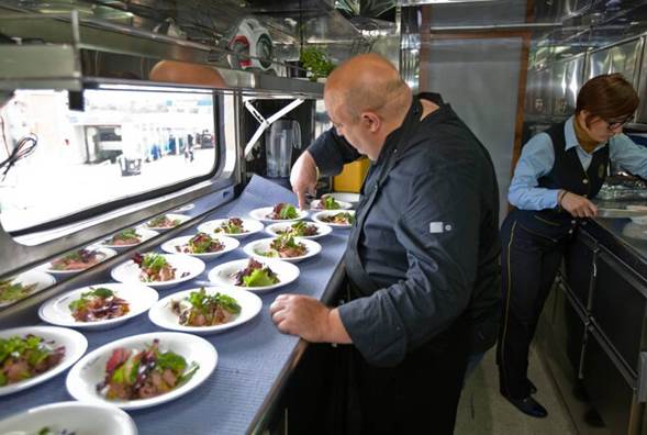 Cocina del tren Transcantábrico