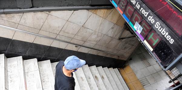 https://images.clarin.com/2021/05/07/este-martes-reabren-las-10___nzGxY4Ebm_1256x620__2.jpg#1630695697254