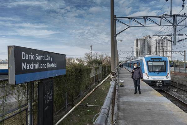 https://www.enelsubte.com/wp-content/uploads/2021/09/santillan-y-kosteki-anden-provisorio.jpg