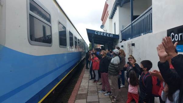https://www.rieles.com/front/wp-content/uploads/Estacion-Correa-696x392.jpeg